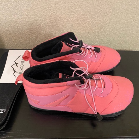 Barefoot snow shoes.  Size 10.5/11 - Picture 4 of 9